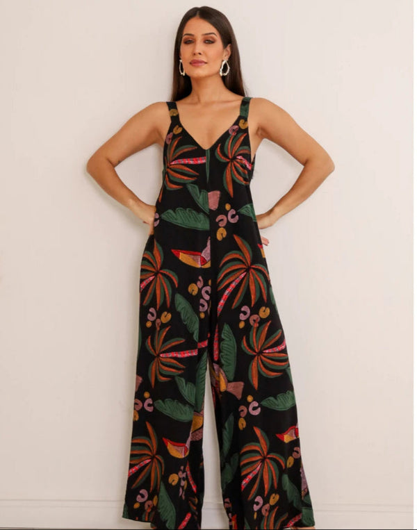vestidos e macacões, Roupas Femininas, roupas femininas 2025, Que tipo de sapato usa com macacão?, Macacões Femininos Elegantes, Macacão Longo Feminino, macacão frente única, Macacão Floral Feminino Tropical, Macacão feminino: aposte em versatilidade e conforto, Macacão Feminino Zara, Macacão Feminino Renner, Macacão feminino C&A, macacao jardineira pantalona, Macacão Pantalona Alcinha Finas Com Bolsos Estampa Boho
