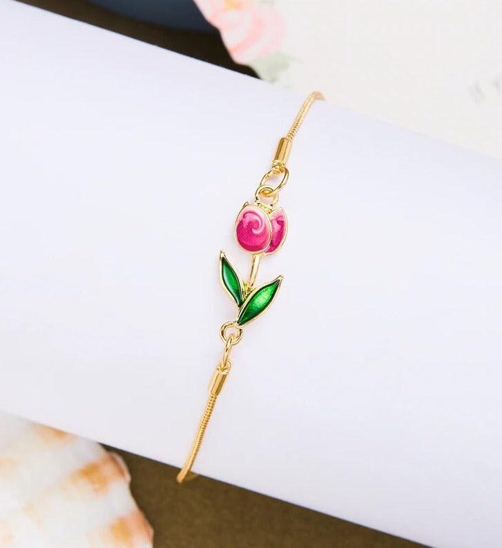 Qual é o significado da flor tulipa?, Qual é a pulseira que está na moda?  Pulseiras e Braceletes, Pulseira Vivara, Pulseira feminina para mulheres, Pulseira feminina, PULSEIRA DE PRATA CLARA TULIPAS, Pulseira de Flor Tulipa, Presentes para mãe, Presente para Namorada, presente para esposa, joias Vivara, Joias, Flor Tulipa Rosa Pulseira de Pérola de Água Doce, Esquenta Black Friday, BRINCO E PULSEIRA DE FLOR TULIPA RESINADA, Black Friday 2023, Black Friday