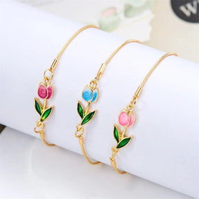 Qual é o significado da flor tulipa?, Qual é a pulseira que está na moda?  Pulseiras e Braceletes, Pulseira Vivara, Pulseira feminina para mulheres, Pulseira feminina, PULSEIRA DE PRATA CLARA TULIPAS, Pulseira de Flor Tulipa, Presentes para mãe, Presente para Namorada, presente para esposa, joias Vivara, Joias, Flor Tulipa Rosa Pulseira de Pérola de Água Doce, Esquenta Black Friday, BRINCO E PULSEIRA DE FLOR TULIPA RESINADA, Black Friday 2023, Black Friday