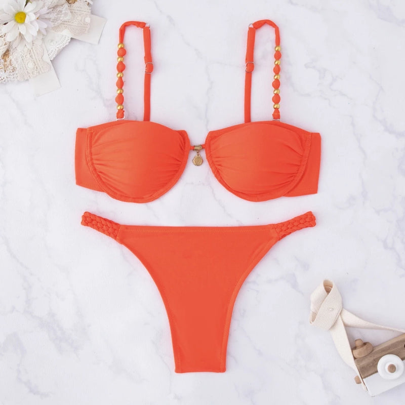 Biquíni Elegante com Detalhes Sofisticados