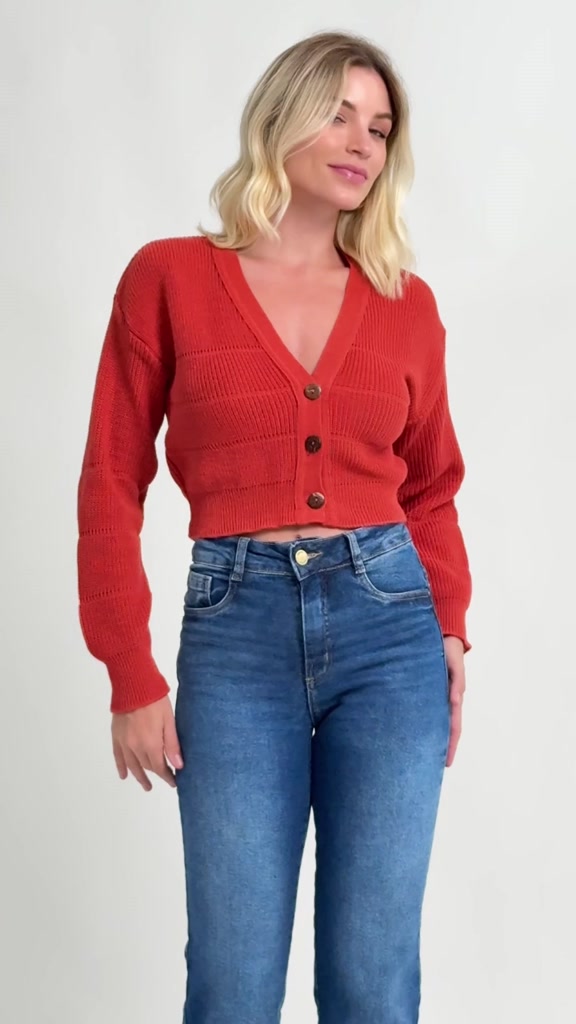 Casaco Feminino Curto em Tricot