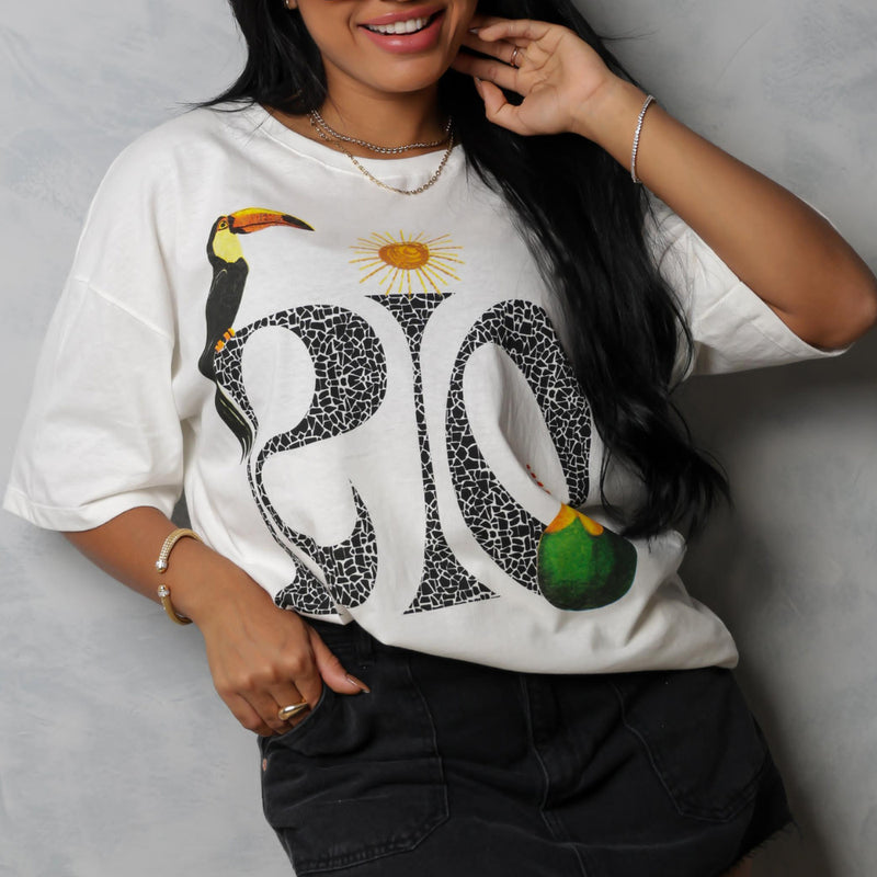 camiseta feminina oversized zara, camiseta oversized feminina renner  camiseta oversized feminina branca, camiseta oversized feminina academia, camiseta feminina oversized Renner, Camiseta Feminina Oversized Estampa Rio Tucano, camiseta feminina oversized C&A, Camiseta Feminina Oversized Algodão Limão, Camiseta Feminina 100% Algodão Estampada Minimalista, Camiseta básica feminina, Camiseta Amaro, Camiseta, Camisas e Blusas Femininas, Camisas e Blusas, Blusas Femininas Zara, Blusa Feminina Zara, Blusa Femini