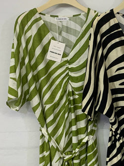 Vestido Longo Amimal Print Elegante