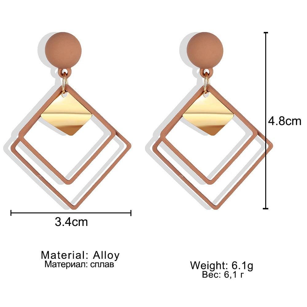 Brincos Geométricos Bossa Luxo-Compre agora, Semi-Jóias  jóias  Acessórios femininos, ACESSÓRIOS - Brincos de Pedra Prata - Shop dos Cristais, Brincos Geométricos - Mirian Teofilo Joias em Prata, Brincos Geométricos, Crie, looks incríveis com brincos geométricos, Acessórios em formato Geométrico - ArtCoco, Joias, Conjunto colar pingente e brincos geométricos, Como usar brincos Geometricos?, Quais os brincos mais usados?, Joias, joias Vivara