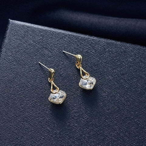 Conjunto de Jóias Colar + Brincos de Strass  com Pingente gota D'água, Jóias Elegantes, Jóias de Alta Qualidade, jóias, joias Vivara, Esquenta Black Friday, Conjuntos de joias em prata, Conjunto de Jóias para Presente, Conjunto de Jóias para Ocasiões Especiais, Colar Vivara Life, Colar Vivara, Colar para presente, Colar feminino Vivara, Colar feminino mais Pingente, Colar Feminino, Colar e Brincos com Pingente Gota D'água  Colar e Anel, Brinco Vivara, Bracelete Prata Vivara, Black Friday 2023
