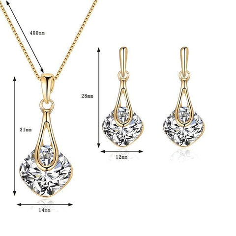 Conjunto de Jóias Colar + Brincos de Strass  com Pingente gota D'água, Jóias Elegantes, Jóias de Alta Qualidade, jóias, joias Vivara, Esquenta Black Friday, Conjuntos de joias em prata, Conjunto de Jóias para Presente, Conjunto de Jóias para Ocasiões Especiais, Colar Vivara Life, Colar Vivara, Colar para presente, Colar feminino Vivara, Colar feminino mais Pingente, Colar Feminino, Colar e Brincos com Pingente Gota D'água  Colar e Anel, Brinco Vivara, Bracelete Prata Vivara, Black Friday 2023