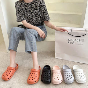 Sandálias Femininas, Sandálias e Sapatos, Novidades, mais vendidos, Estilo Crocs, Crocs Preto, Crocs feminino, Crocs branco, calçados, Babuche Feminino Confort- Conforto e Estilo para Seus Pés, Babuche Feminina, Black Friday, Black Friday 2023, Esquenta Black Friday, Pré-Black Friday