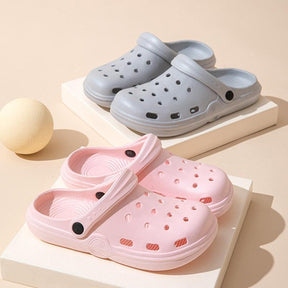 Sandálias Femininas, Sandálias e Sapatos, Novidades, mais vendidos, Estilo Crocs, Crocs Preto, Crocs feminino, Crocs branco, calçados, Babuche Feminino Confort- Conforto e Estilo para Seus Pés, Babuche Feminina, Black Friday, Black Friday 2023, Esquenta Black Friday, Pré-Black Friday