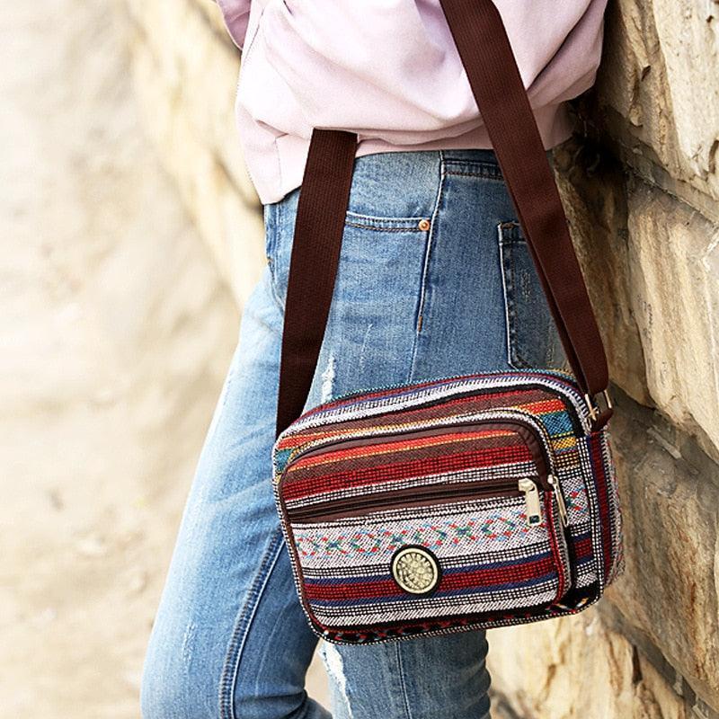 Bolsa de Ombro Étnica de Lona Listras Coloridas - bossabella